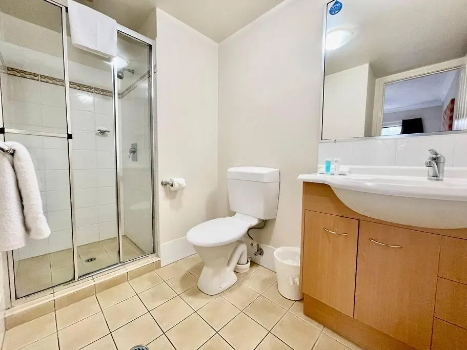 Turtle Beach 250 Gold Coast Apartment